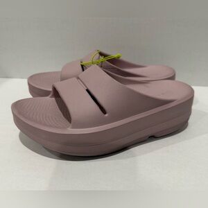 OOFOS Slides Size 8